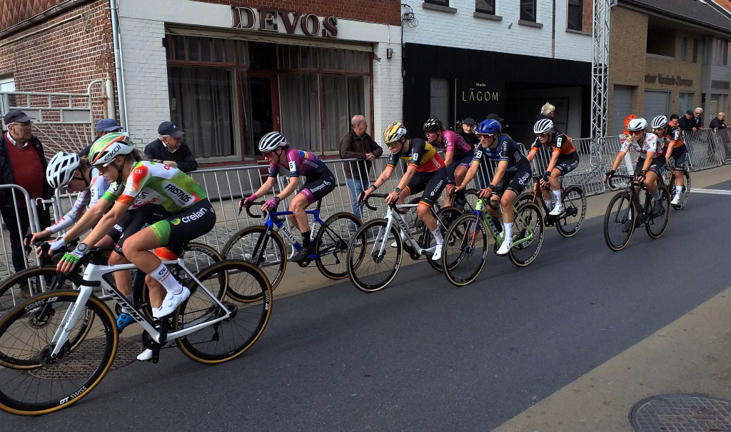 Kopgroep dames Ardooie.jpg (236 KB)