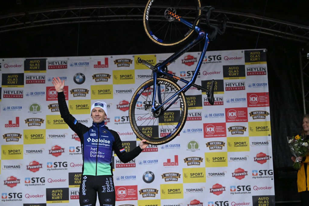 Credit Julien Lars haak.jpeg (204 KB)