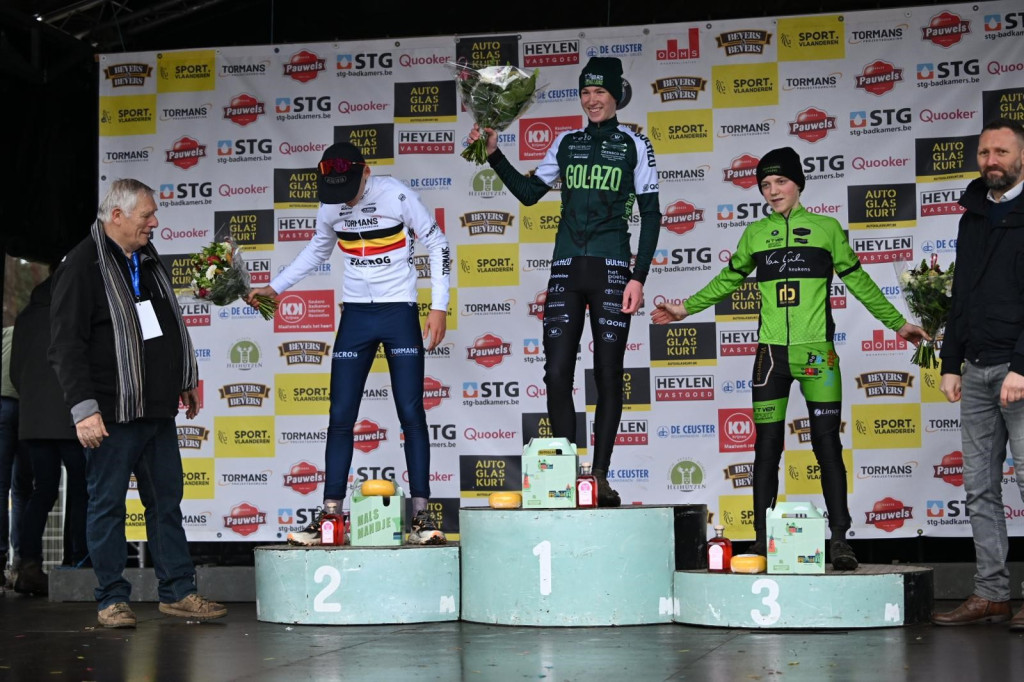 Oostmalle 26 credit Julien podium nieuwelingen.jpeg (226 KB)