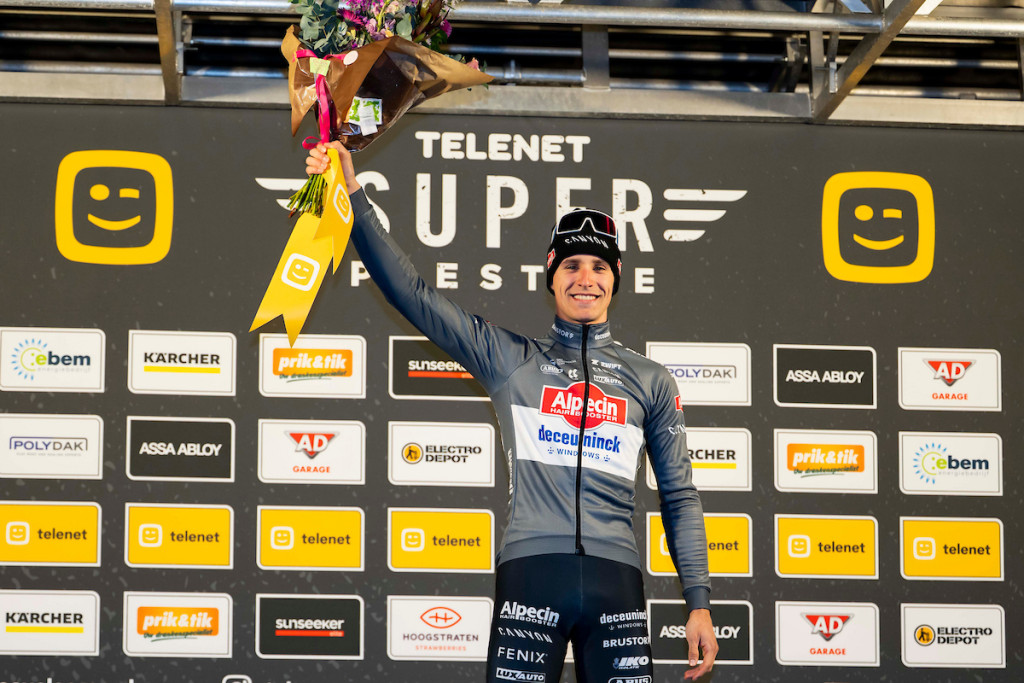 MER_3389.jpg (216 KB)