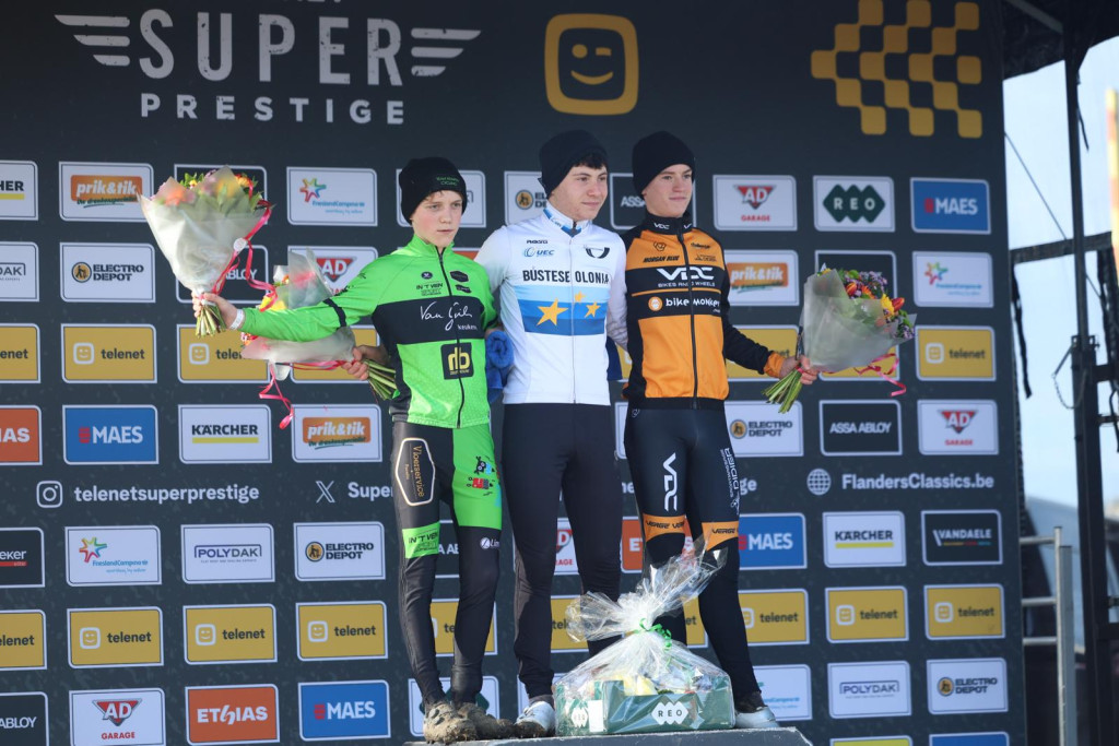 Middelkerke 26 podium nieuwelingen 1.jpeg (200 KB)