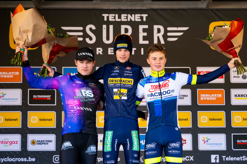 HLM_6004 Overijse 25 podium junioren.jpg (234 KB)