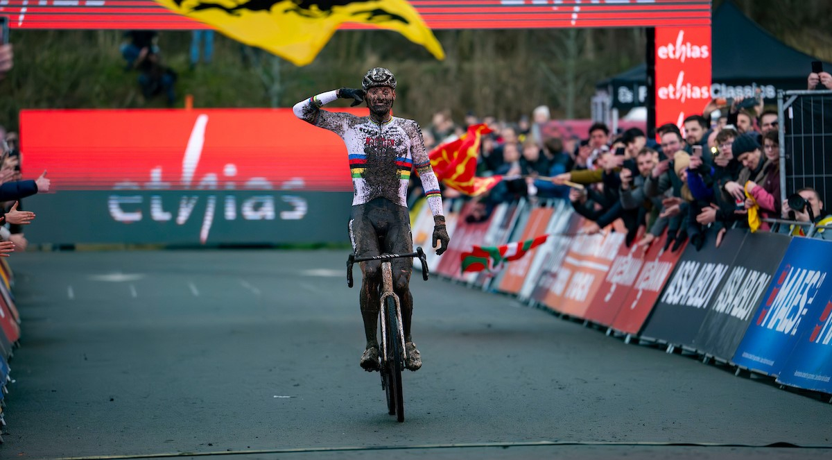 Bevestigde deelname van Van der Poel aan Wereldbekermanche in Namen