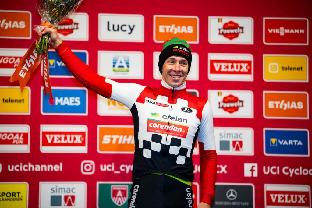 ANT_9557.jpg (202 KB)