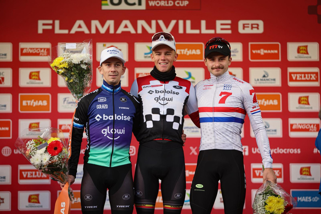 credit Yefrifotos Flamanville podium heren.jpeg (206 KB)
