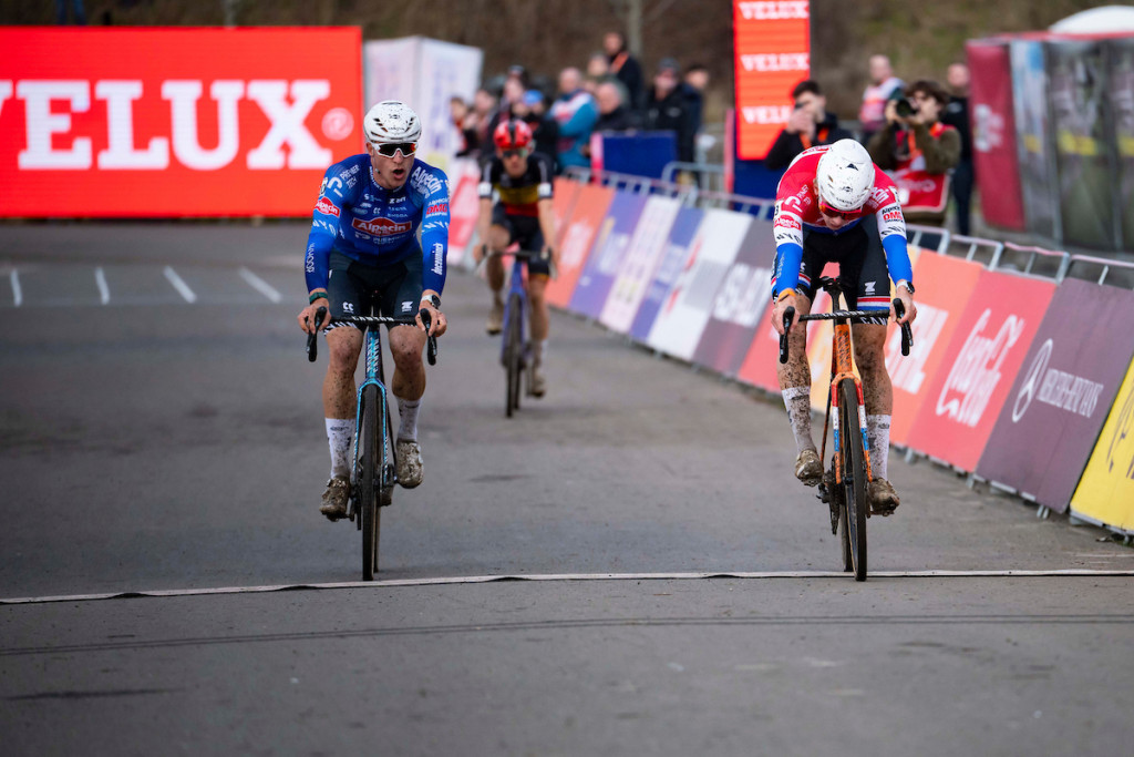 FAM_3599.jpg (169 KB)