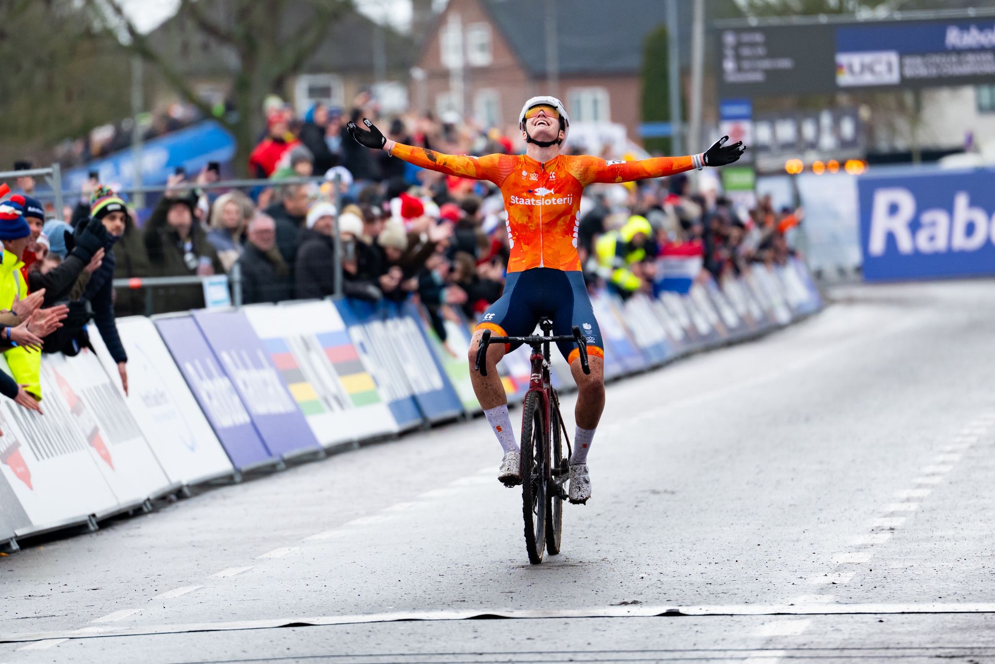 Ook kers op de taart voor Leonie Bentveld