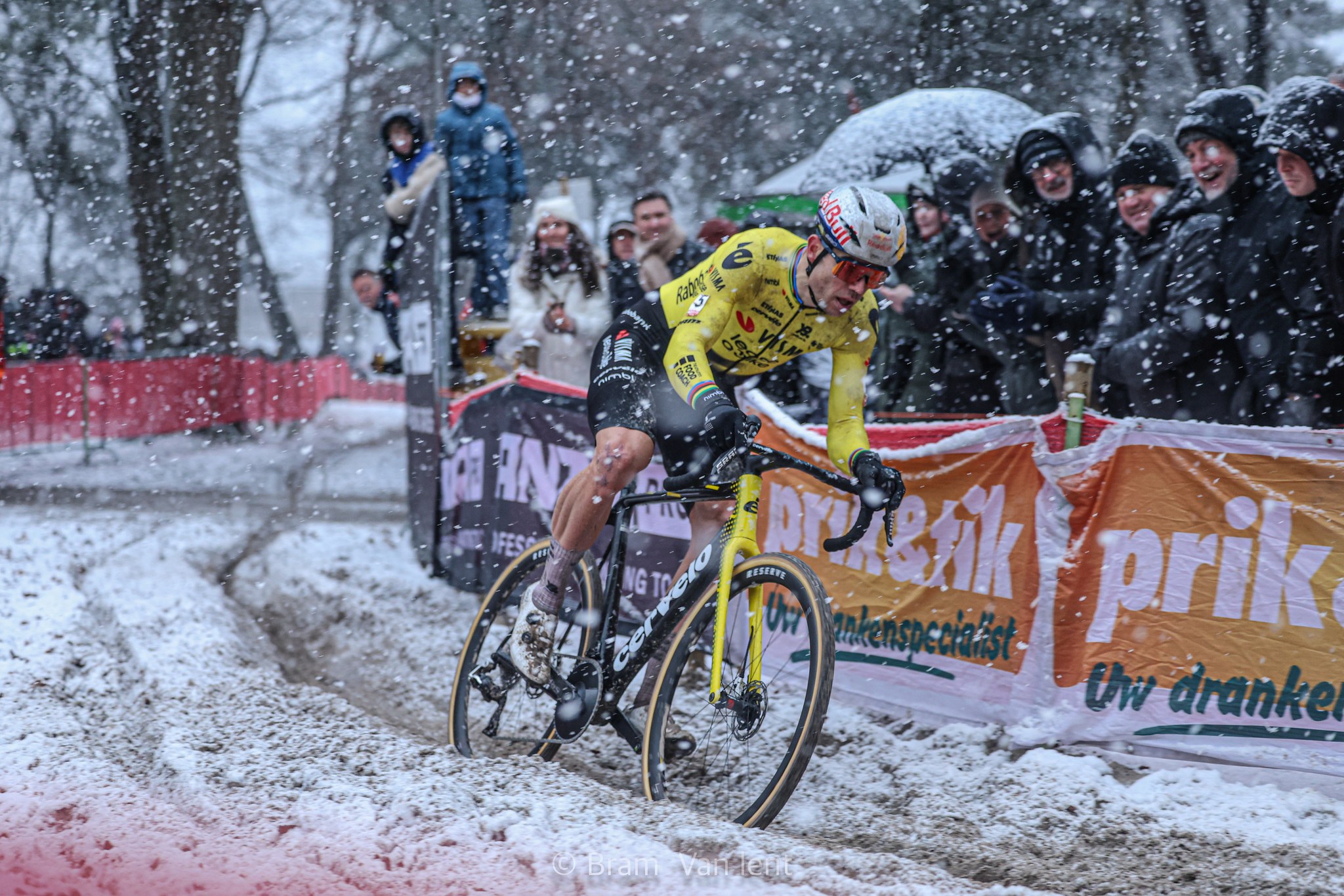 Einde veldritseizoen voor Wout van Aert