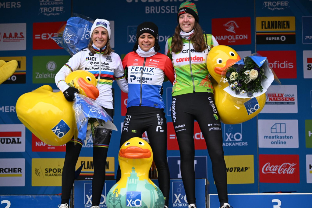 Credit Julien Brussel 26 podium dames.jpeg (214 KB)