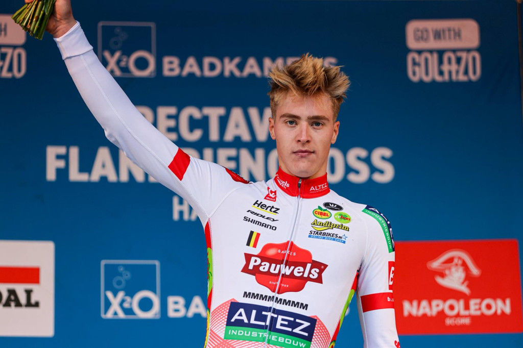 Flandriencross credit Yefrifotos podium Kay D.jpeg (150 KB)