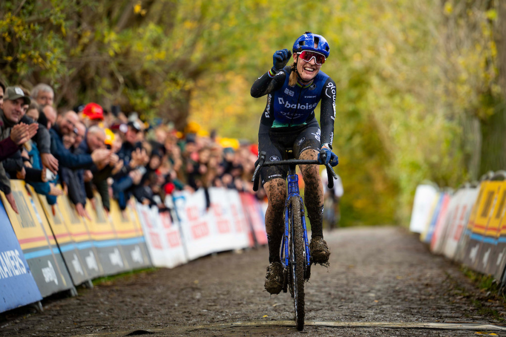 Lucinda Brand wint de Koppenbergcross 2025