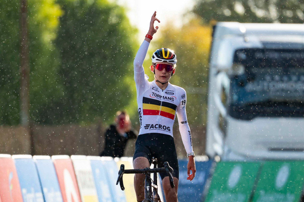 Mats Becqué en Seppe Ley domineren de Berencross bij de nieuwelingen