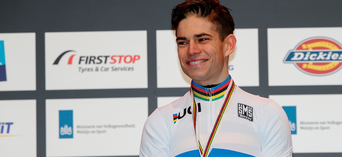 Van Aert pakte wereldtitel met grootste verschil in 39 jaar